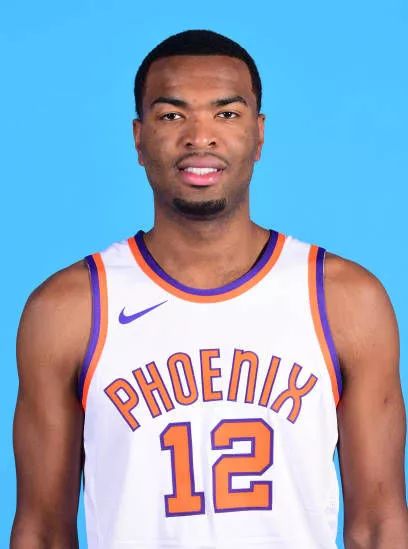 全民皆兵！北京男篮12人轮换，全部有得分入账，7人得分上双.