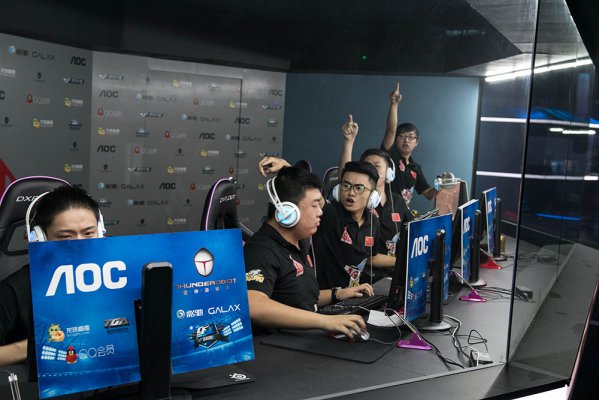 和文化的一 和文化的一